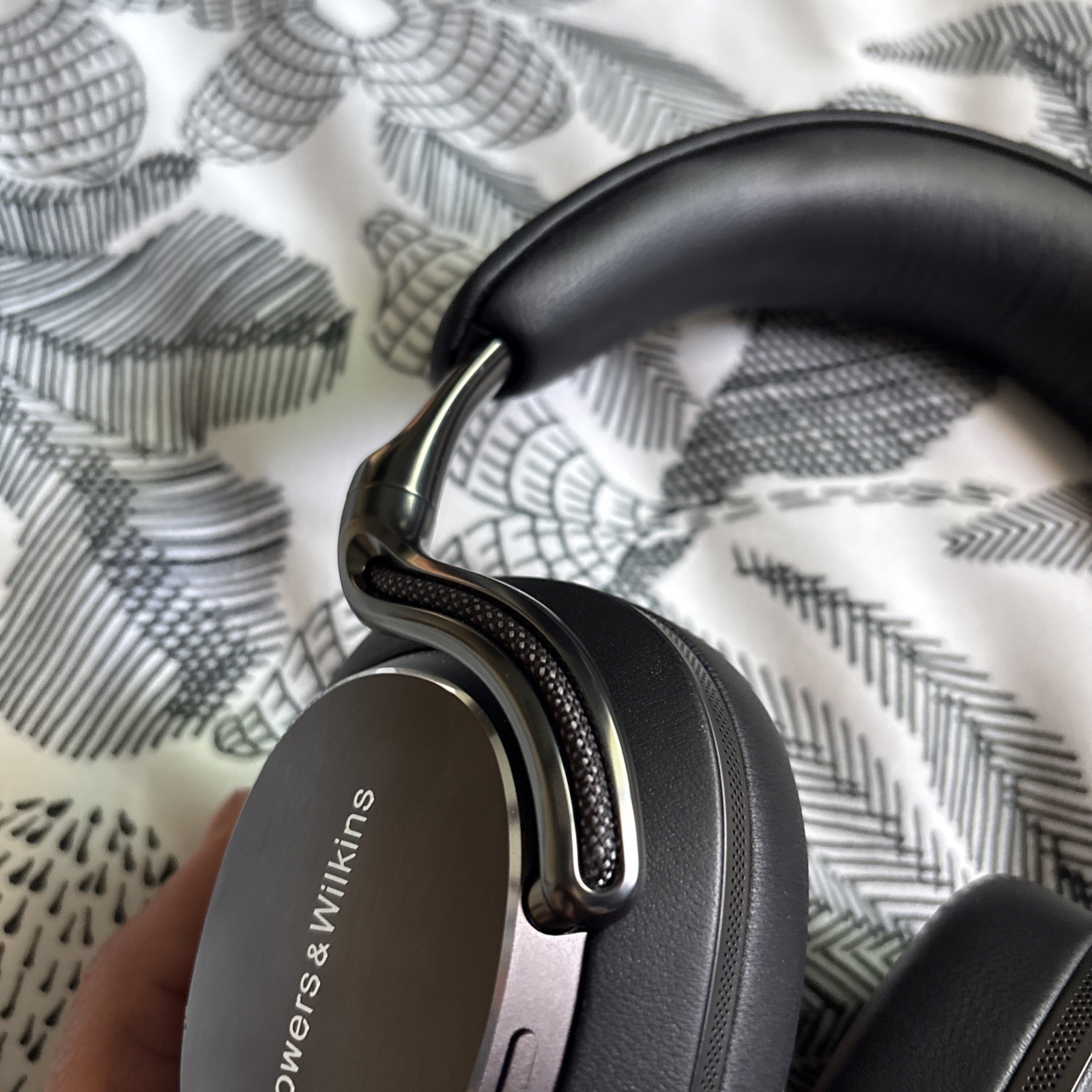 Bowers & Wilkins Px8 S2 Wireless ANC Over-Ear Headphones Onyx Black Hi-Res