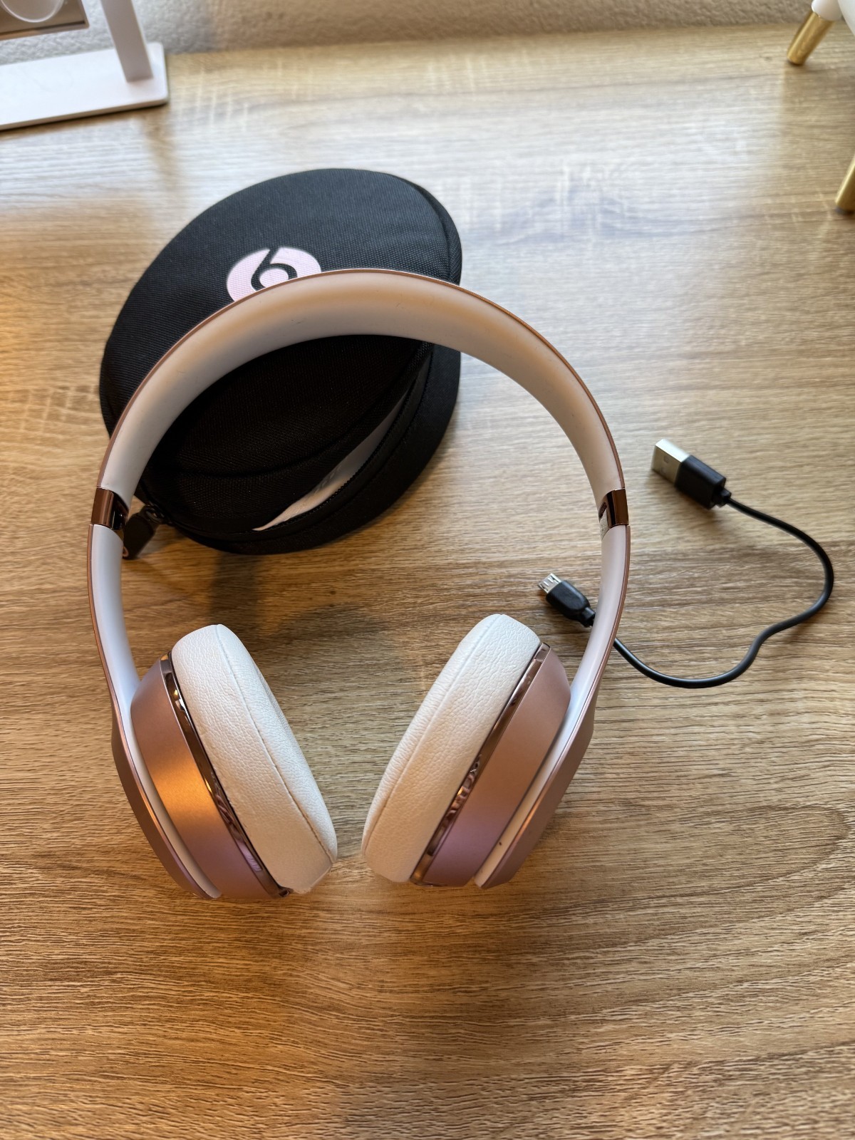 Beats by Dr. Dre Beats Solo3 Wireless On-Ear Headphones – Rose Gold (Used)
