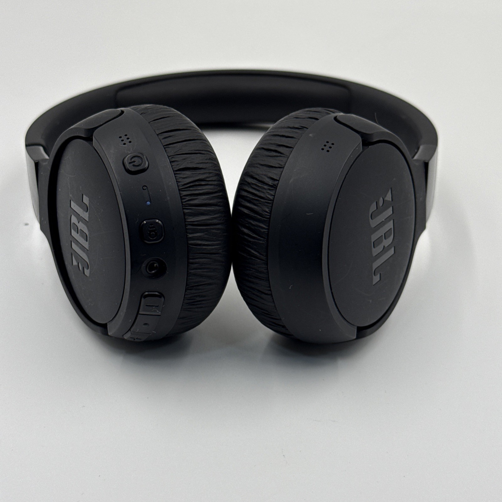 JBL Tune 670NC Wireless On-Ear Headphones with Adaptive Noise Cancelling – Great