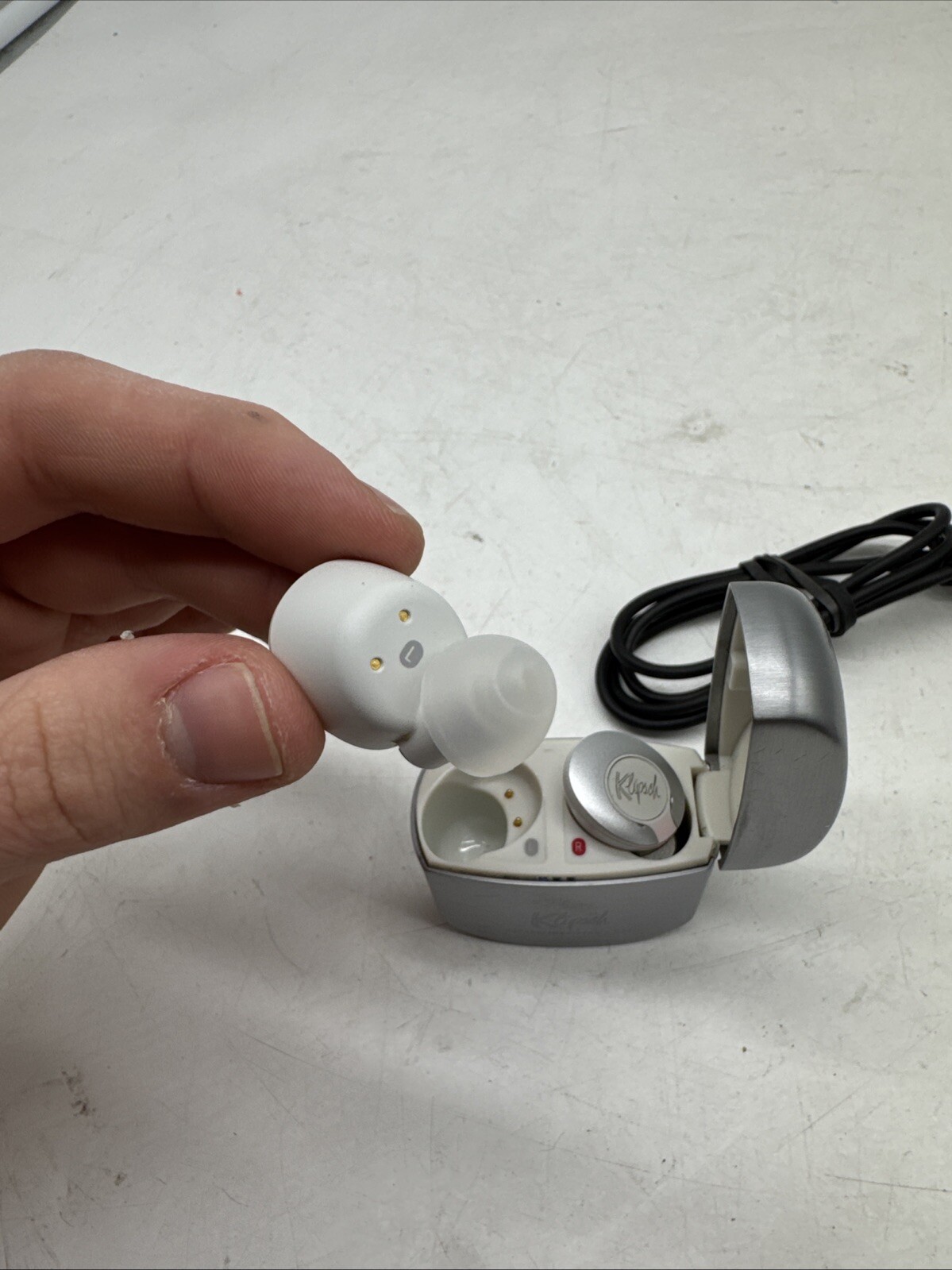 Klipsch T5 II True Wireless Bluetooth 5.0 Earphones in Silver. D4