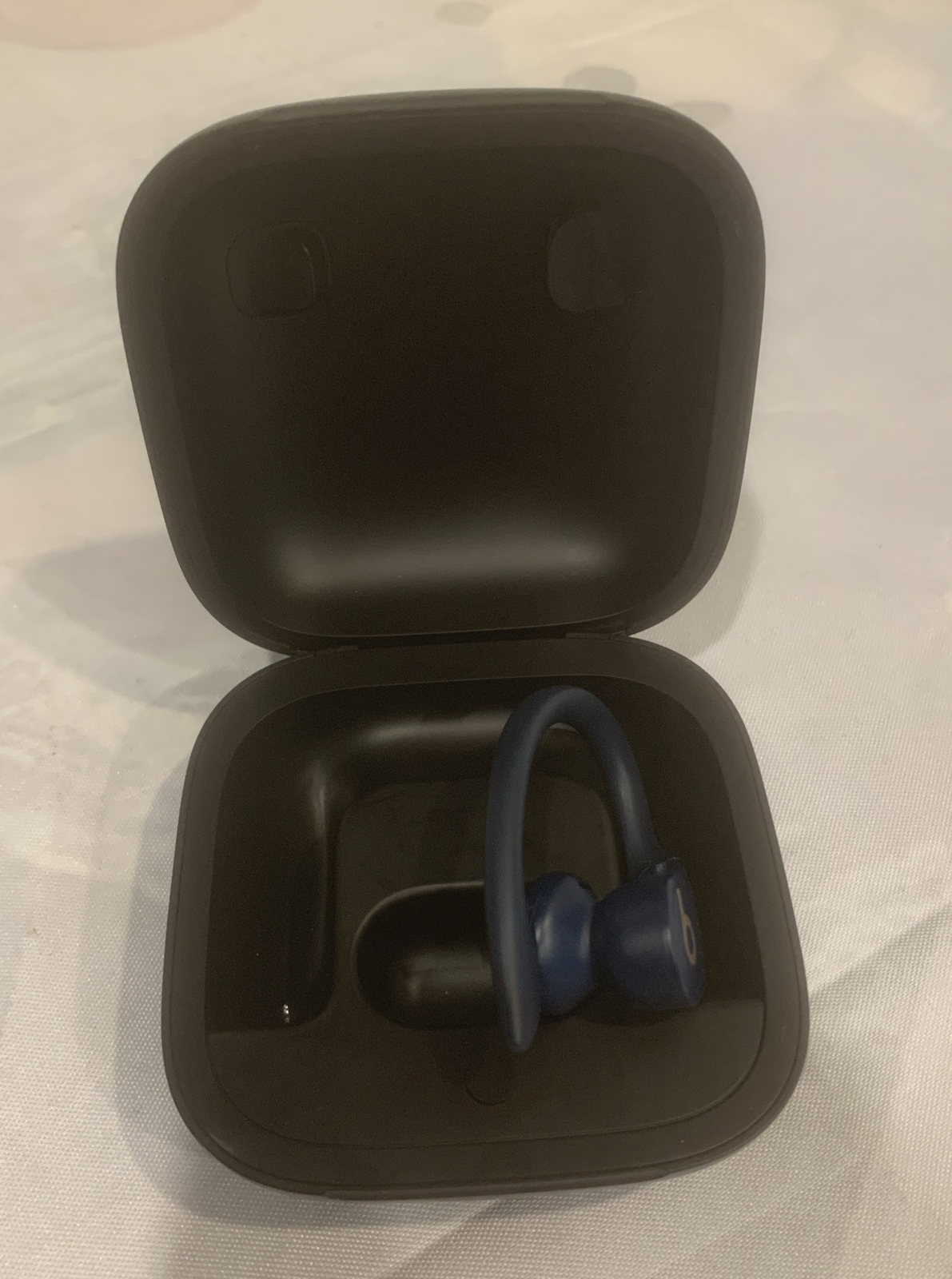 Beats by Dr. Dre Powerbeats Pro Wireless Earphones -Navy Right Only +Charge Case
