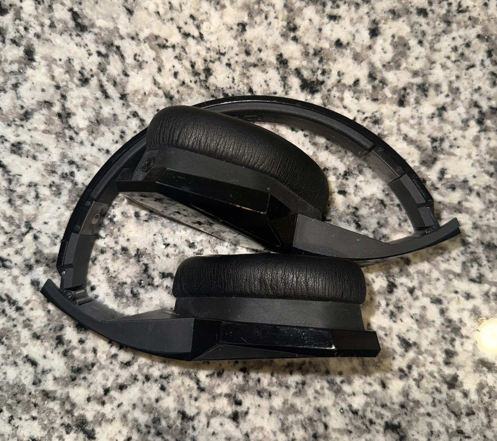 High-Definition Monster Diesel Vektr On-Ear Headphones – Black