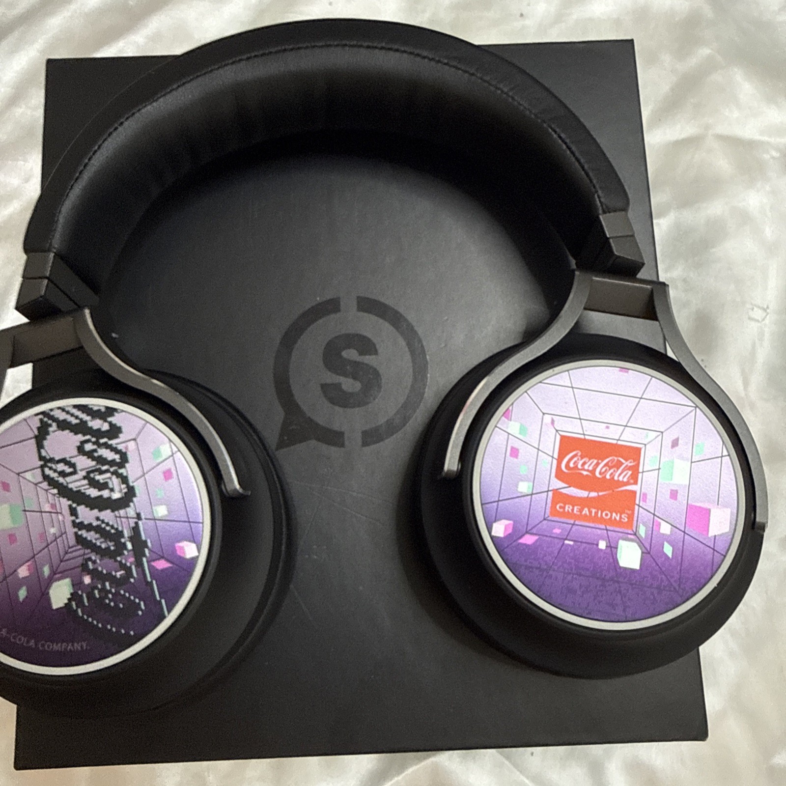 SCUF x Coca-Cola Creations Limited Edition Wired Gaming Headset Box & Mic