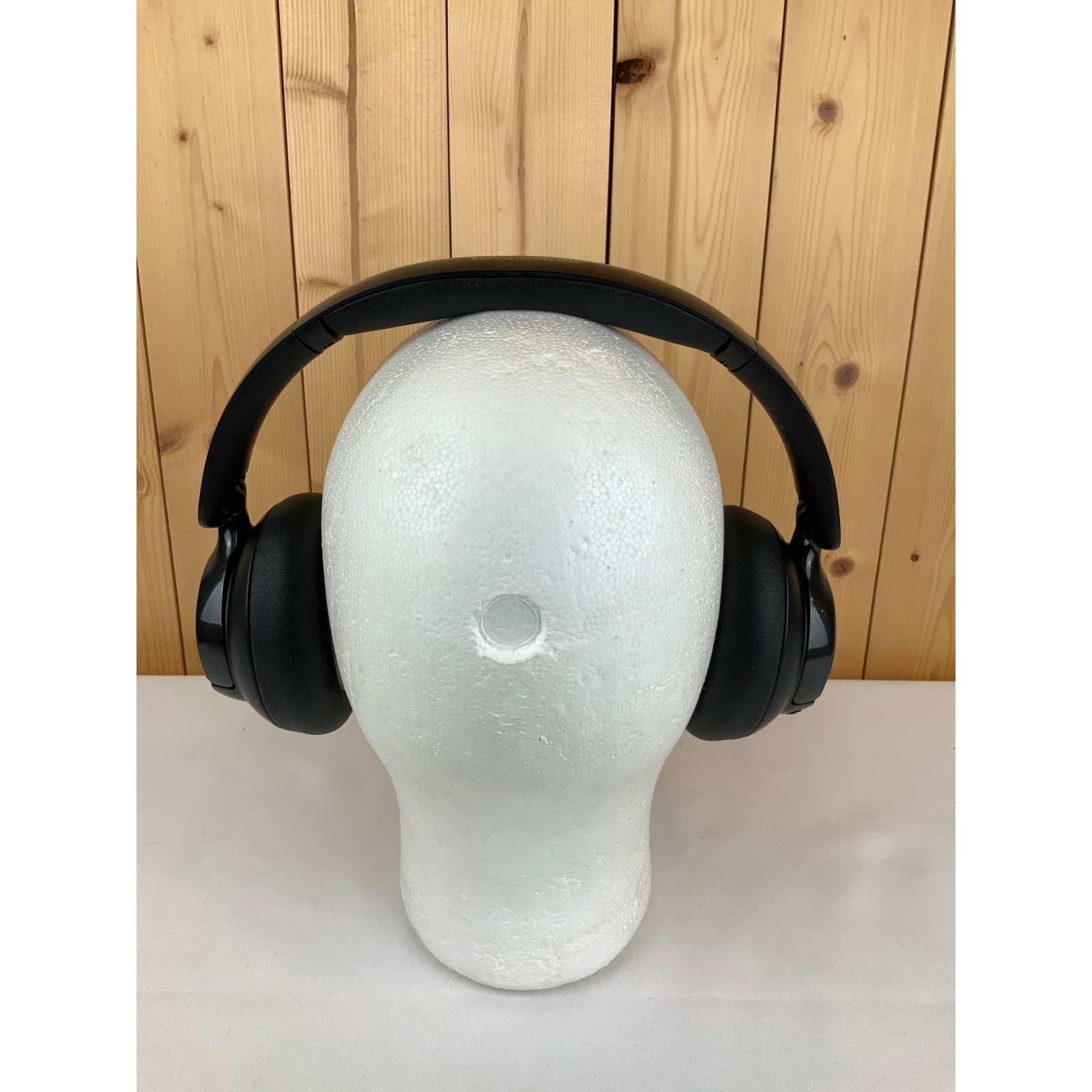 Brookstone Acoustic Pro Wireless Volt Metered Bluetooth