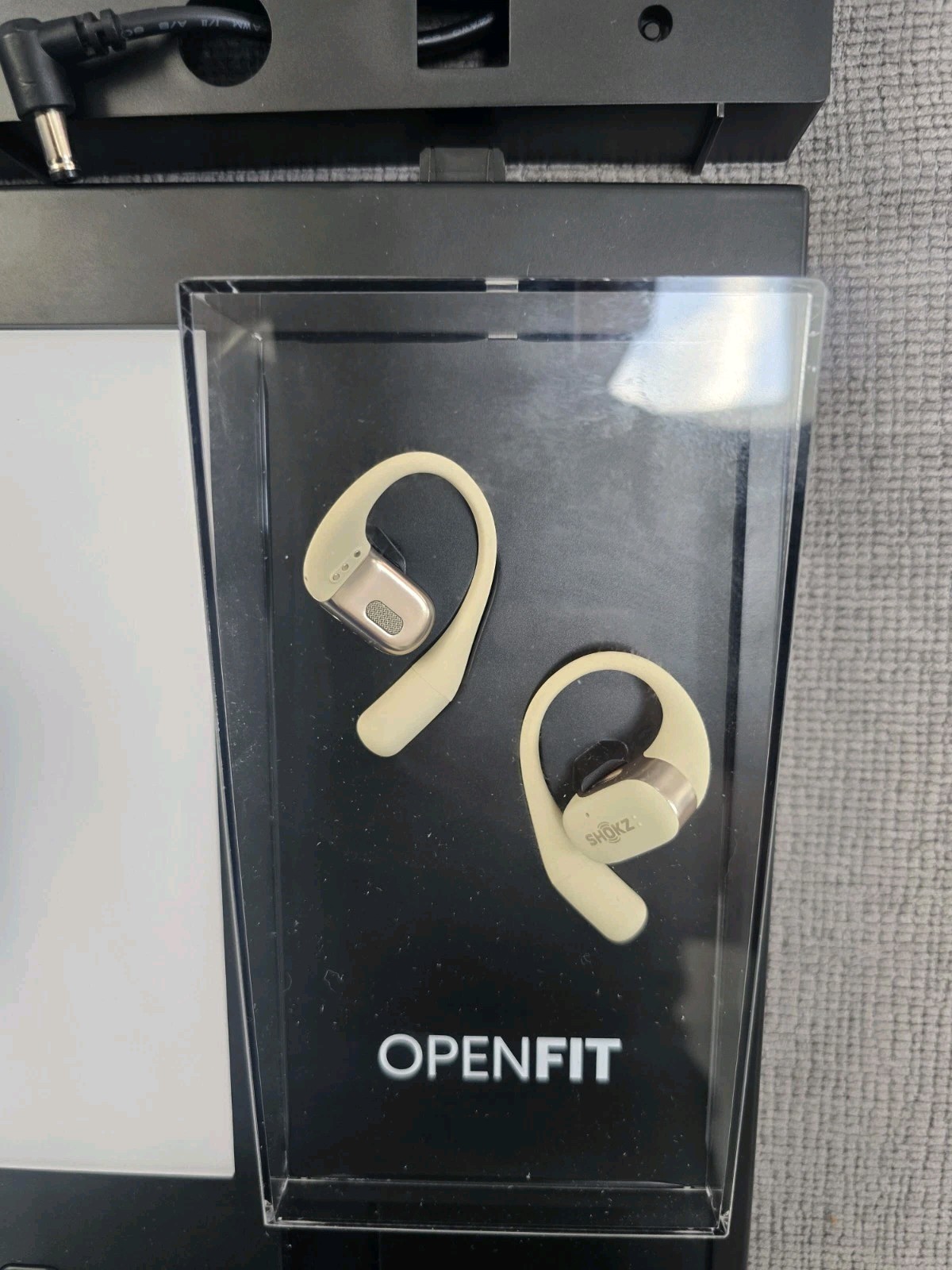 Shokz Countertop Display Unit – Openfit