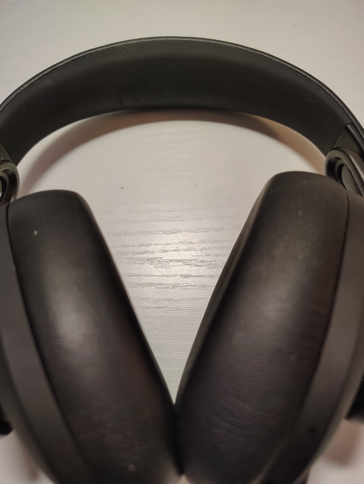 AKG K371-BT Bluetooth Wireless Closed Back Headphones In Good Condition (READ)