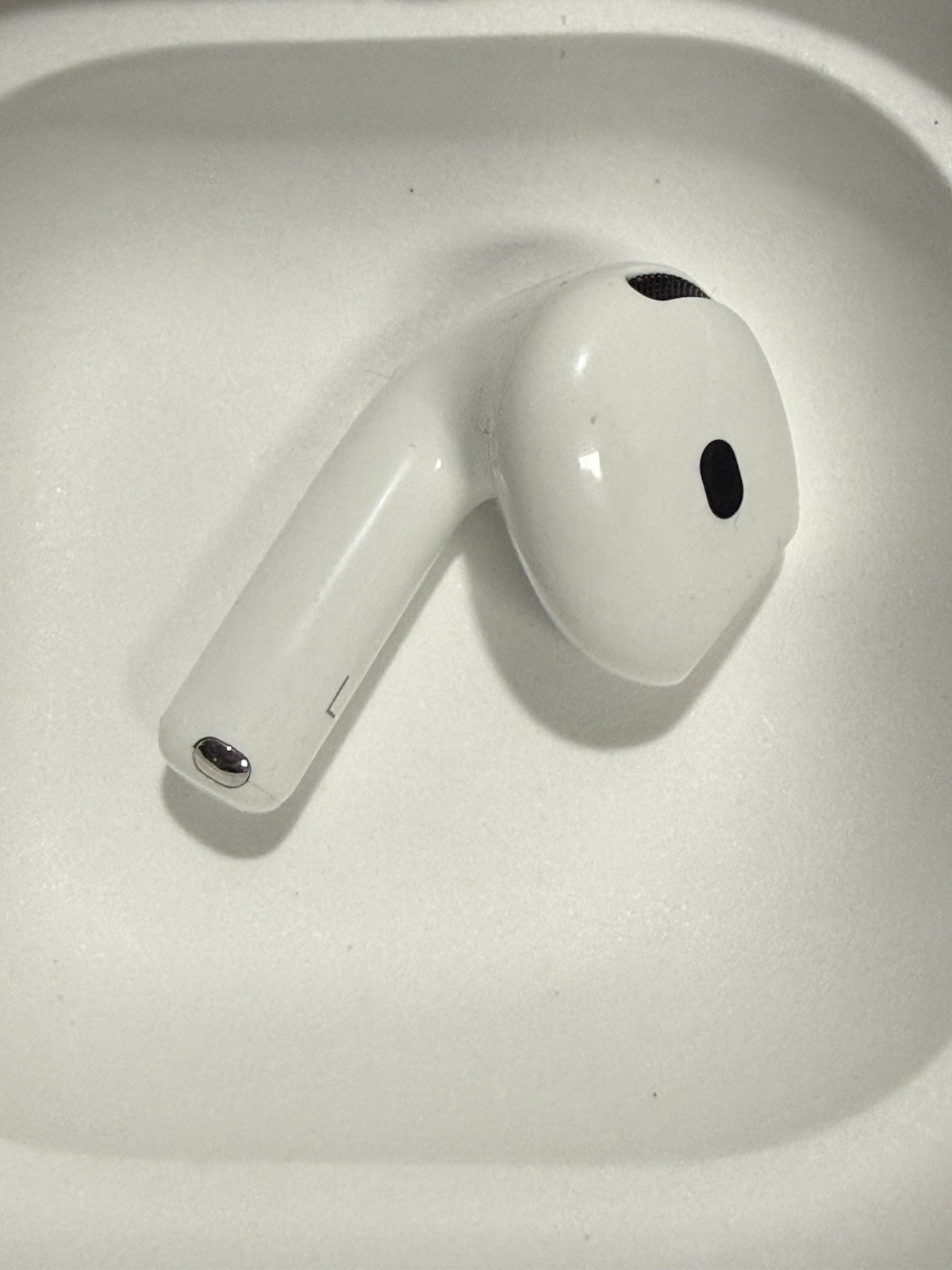 Apple AirPods 4 White In Ear Headphones MXP63LL/A