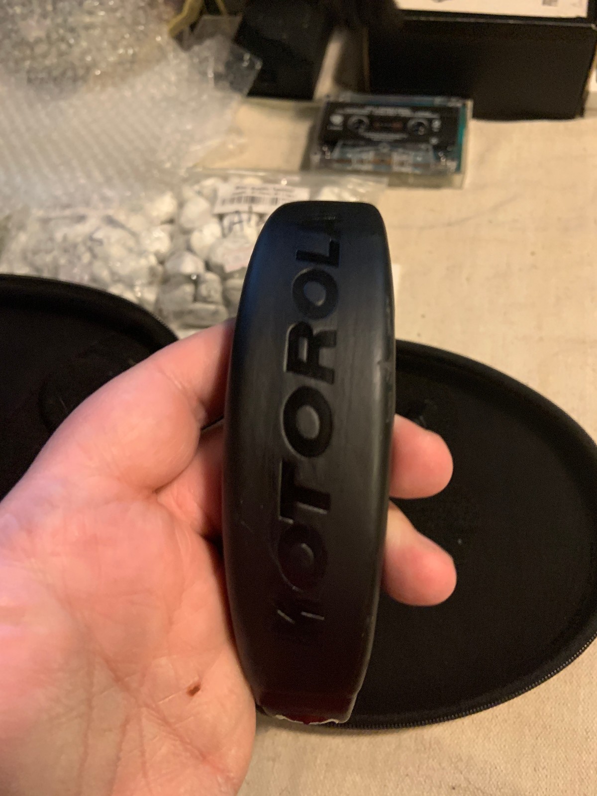 Motorola S805 Headphones w/ Case and Charger – NEED NEW FOAM