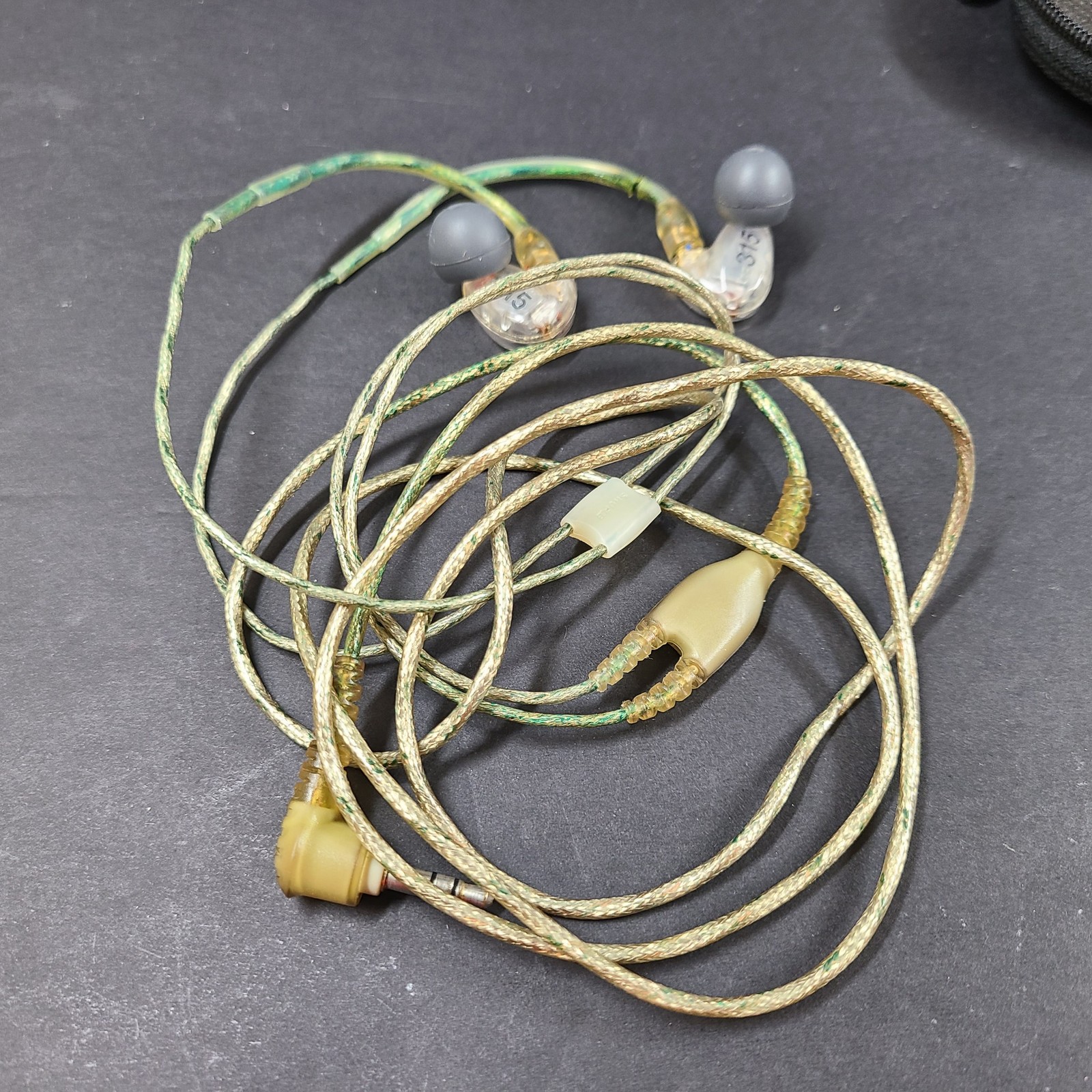 Shure SE315 LiveSound Sound-Isolating In-Ear Monitor Earbuds – Clear