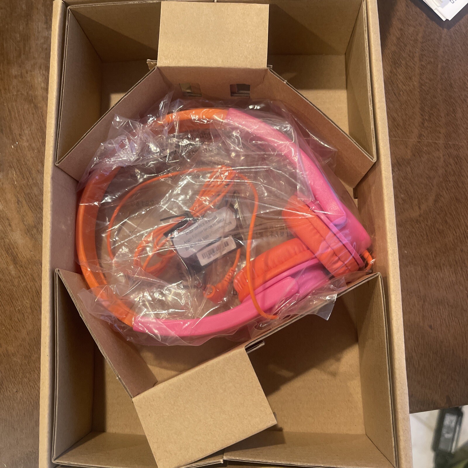 Amazon Basic for Girls Kids for School, Kids Wired Headphone