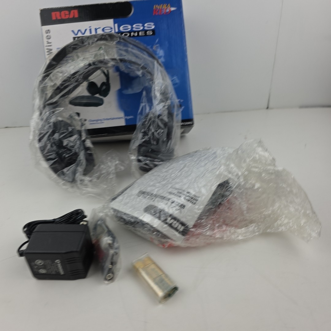 RCA Wireless Headphones Infra Red WHR120RS NEW Open Box Over Ear-Vintage