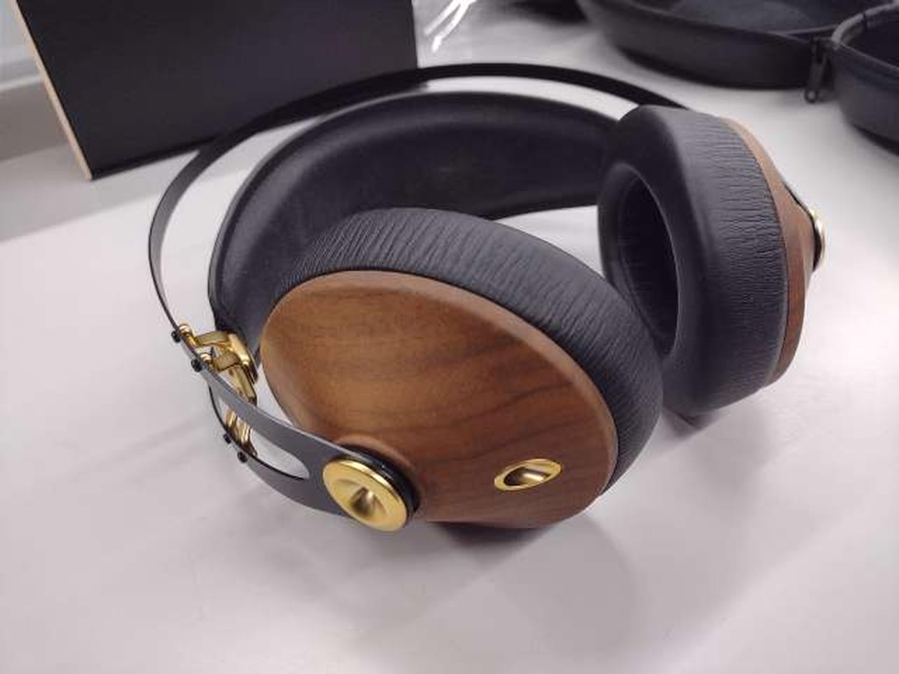 MEZE Audio 99 Classics Headphones High-Res Audio Over-Ear Stylish Black
