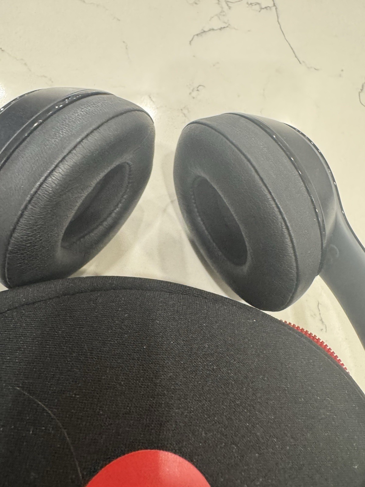 Beats by Dr. Dre Solo2 Over the Ear Headphones – Black