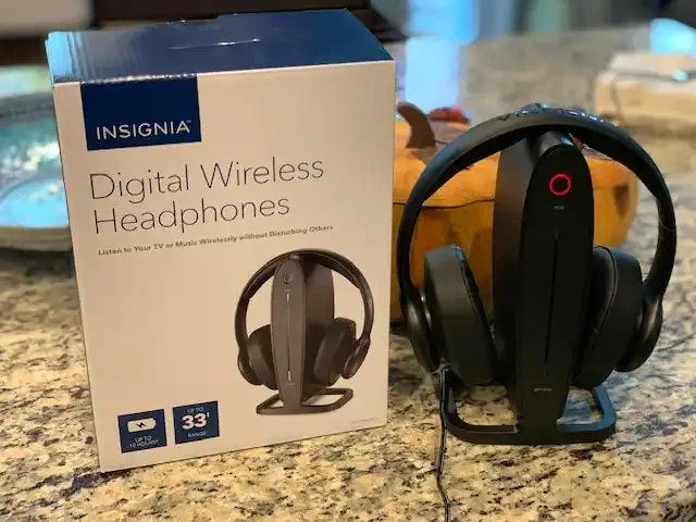 Insignia – RF Wireless Over-the-Ear Headphones