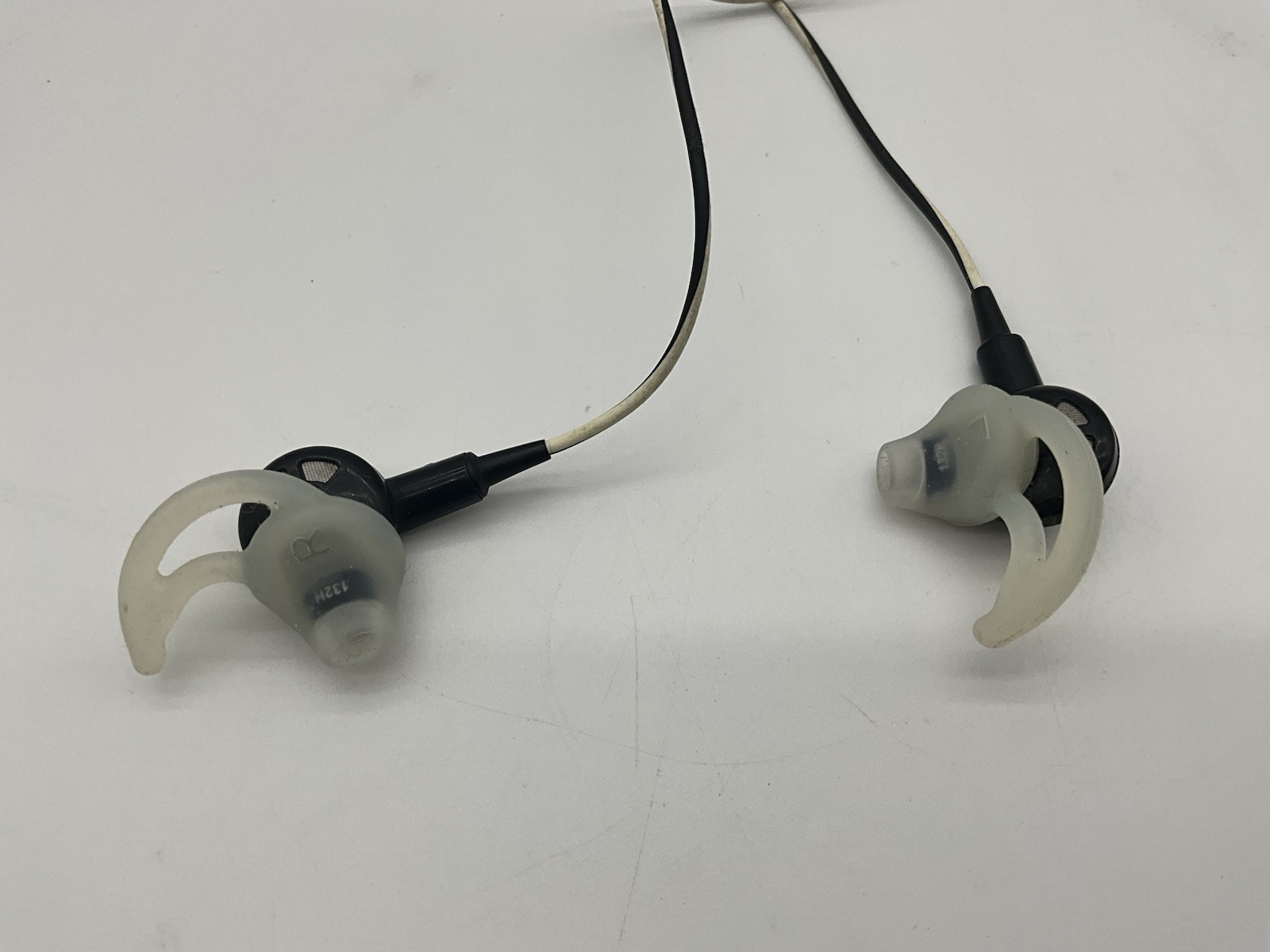 Bose SoundSport Wired 3.5mm Jack Earphones Headphones Earbuds Charcoal-Black