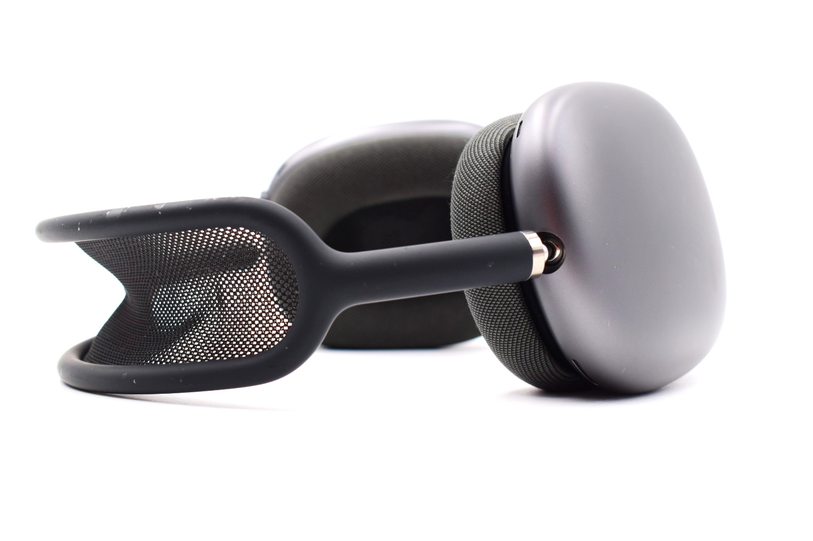 Apple AirPods Max – Over-Ear – Lightning – Space Gray – (COSMETIC DAMAGE)