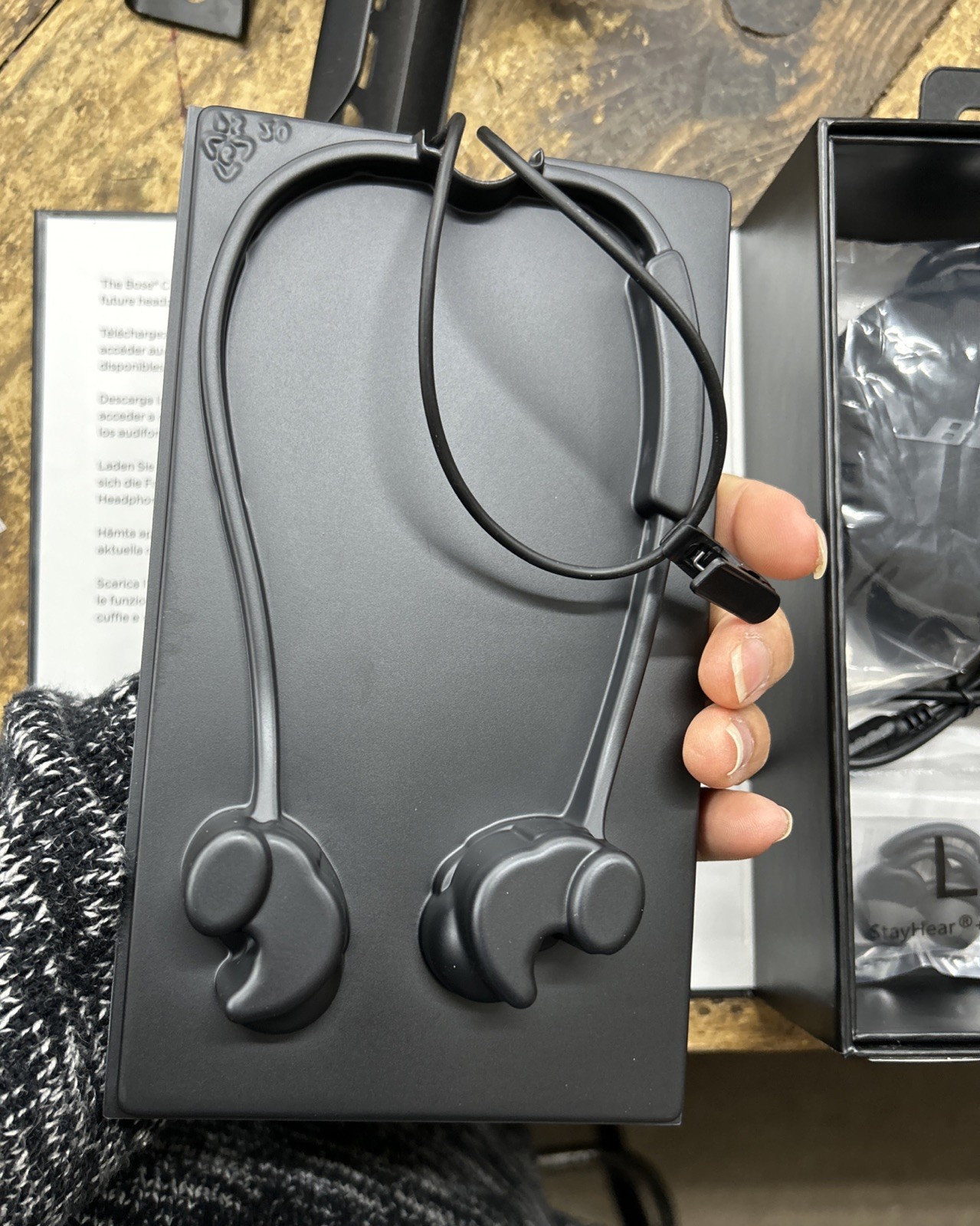 Bose SoundSport Wireless Sweatproof Earbuds Earphones Neckband Headphones Black