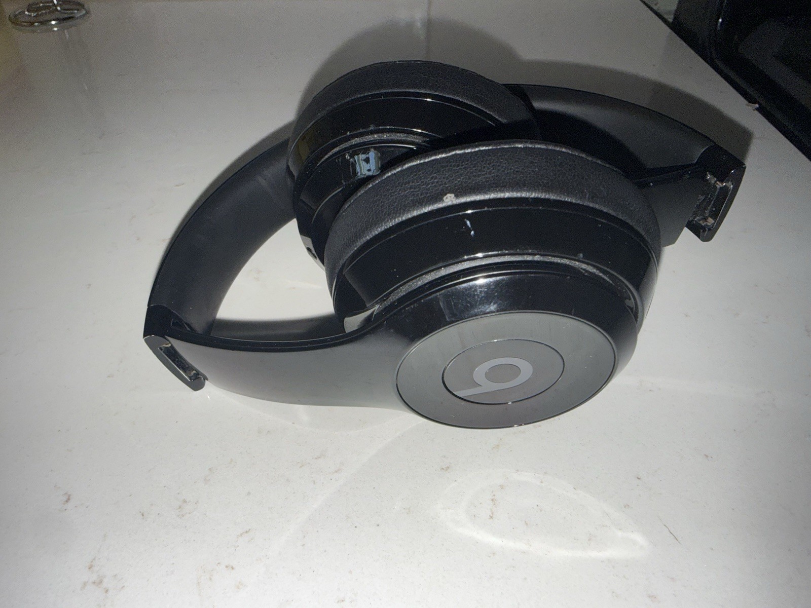 Beats by Dr. Dre Solo3 Over the Ear Headphone – Gloss Black