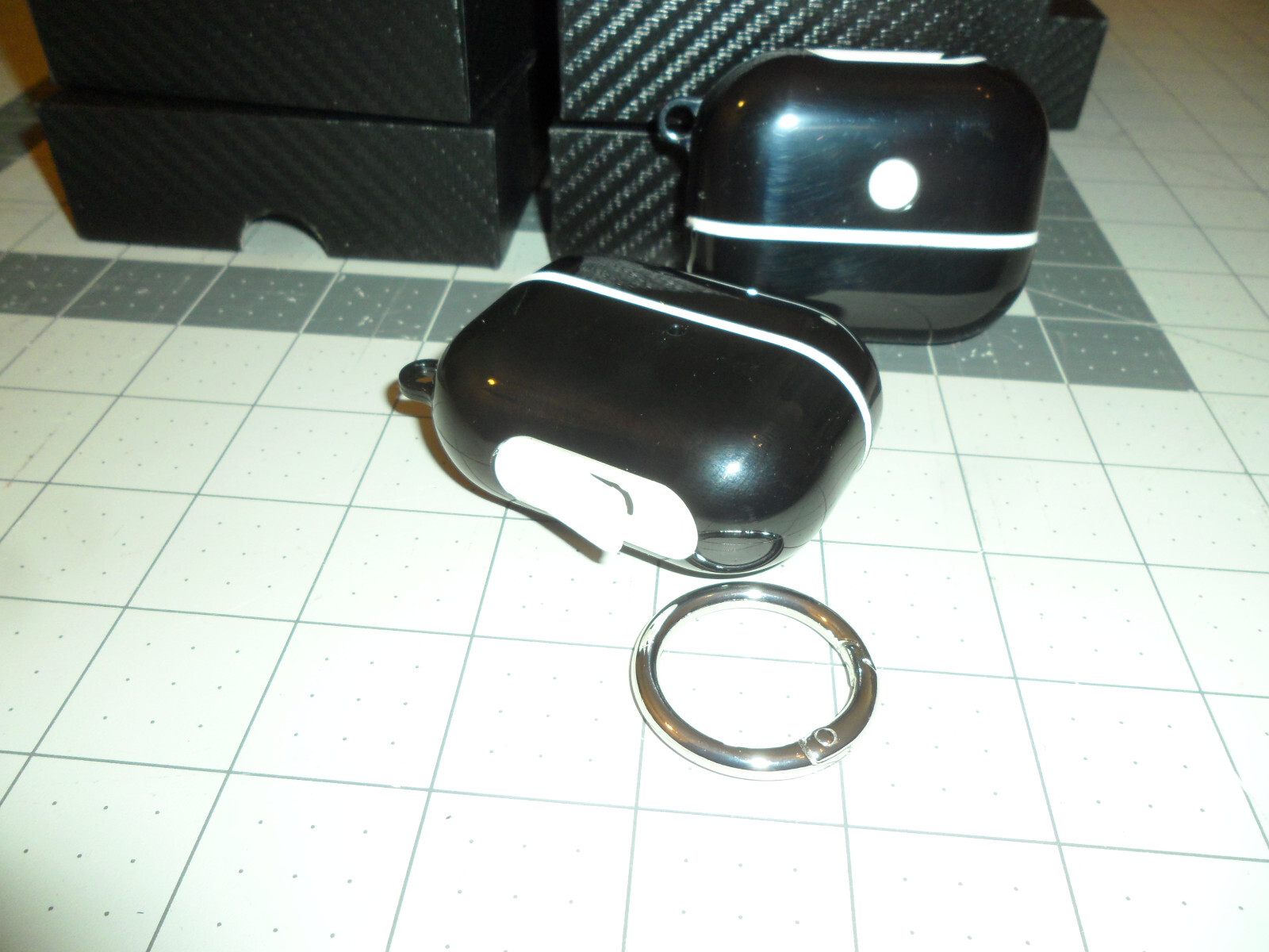 NIB Lot of 5 Black & White Ear Bud Cases Holders Key Chains Stocking Stuffer!