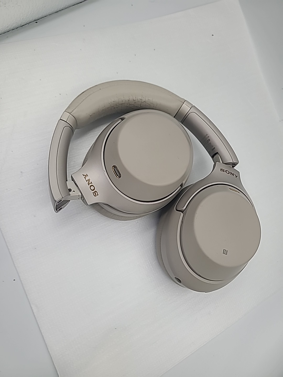 Genuine Sony WH-1000XM3 Wireless Noise-Cancelling Over-the-Ear Headphones Beige