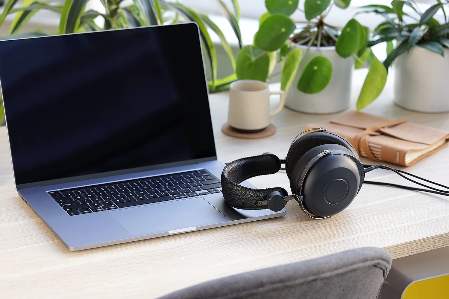 DROP + HIFIMAN HE-R7DX Over-Ear & Closed-Back Headphones with Detachable Cables