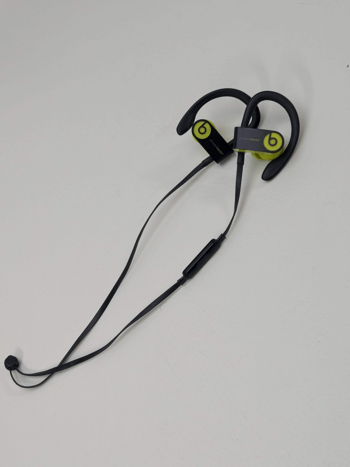 Beats Powerbeats3 Earbud Bluetooth Earphones Shock Yellow A1747