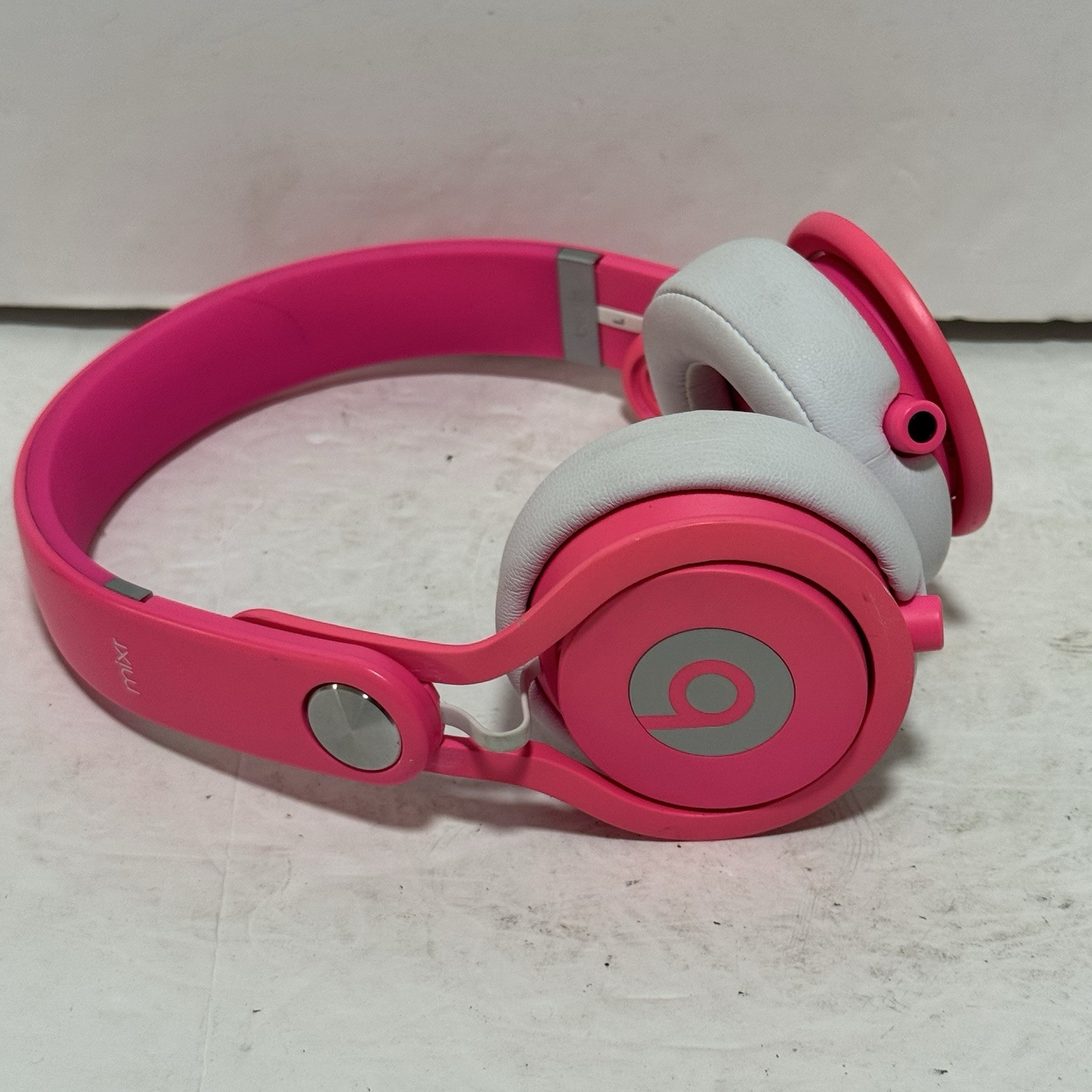 Beats by Dr. Dre MIXR Over the Head DJ Headphones Pink – Tested And Works!!