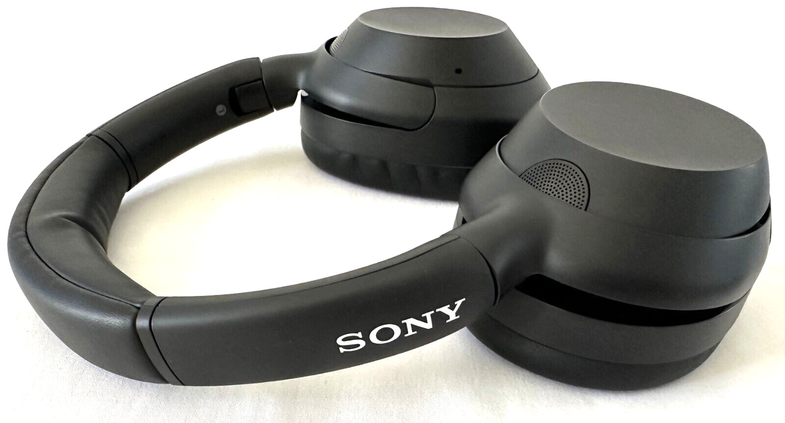 Sony ULT WEAR 900N Wireless Noise Canceling Bluetooth Headphones Black (Read)1.1