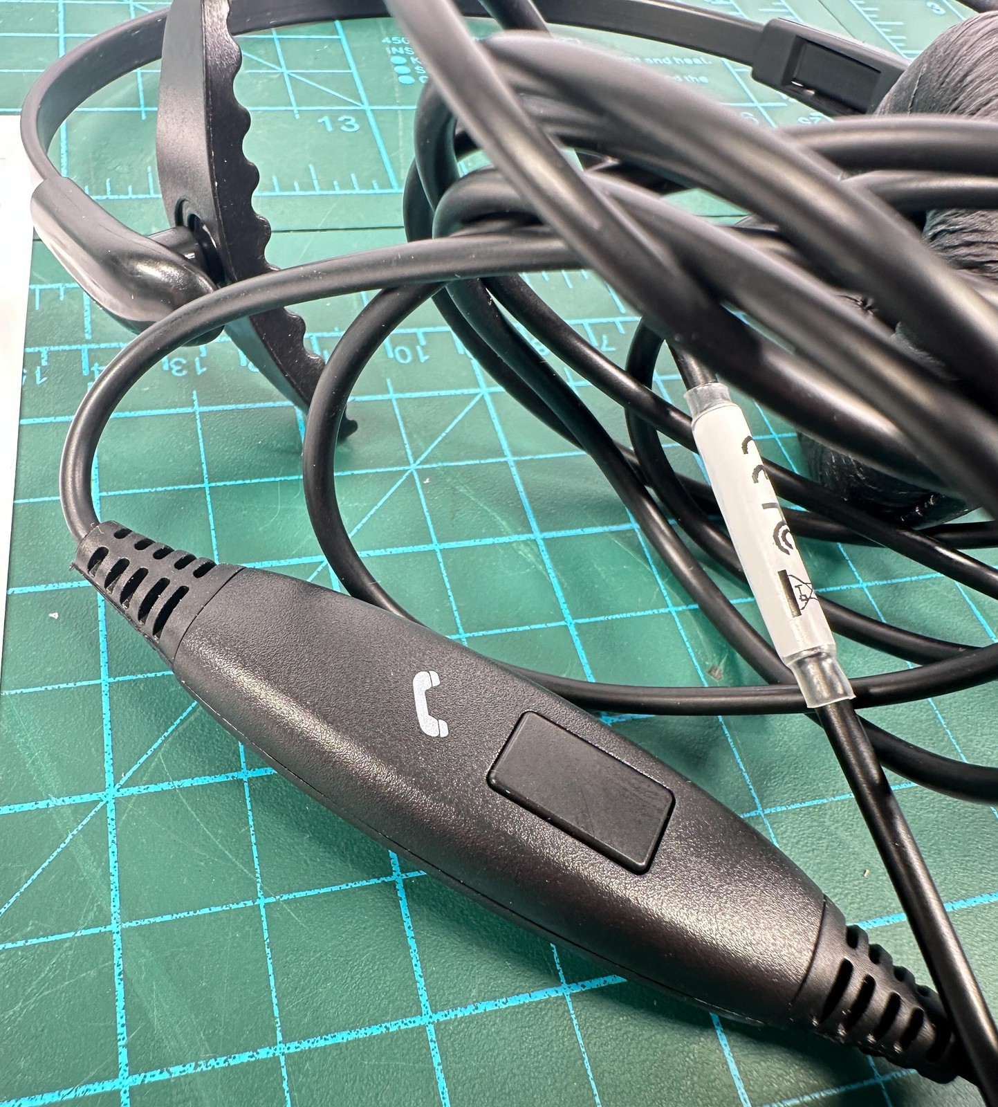 Callez Call Center Headset Black On-Ear Wired 3.5mm USB-C Inline Boom Mic