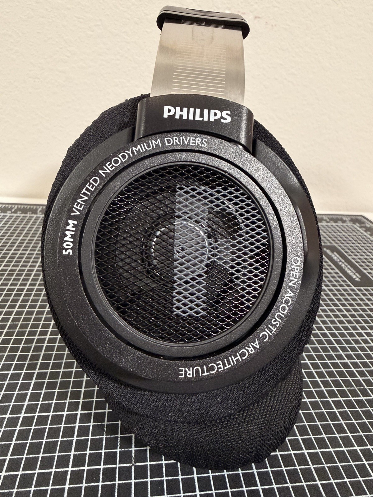 Philips SHP9500 HiFi Precision Stereo Over the Ear Headphones Black Open Back