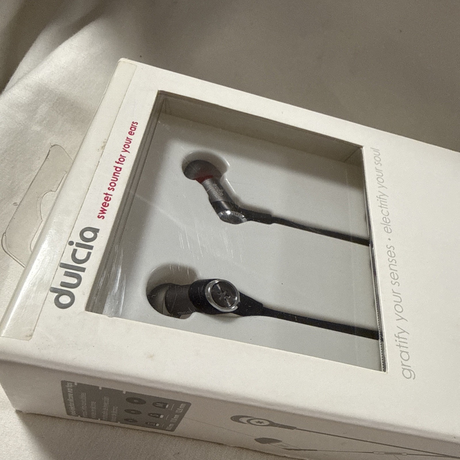 Moshi Audio DR6 Dulcia Earbuds Full Range Brand New In Box
