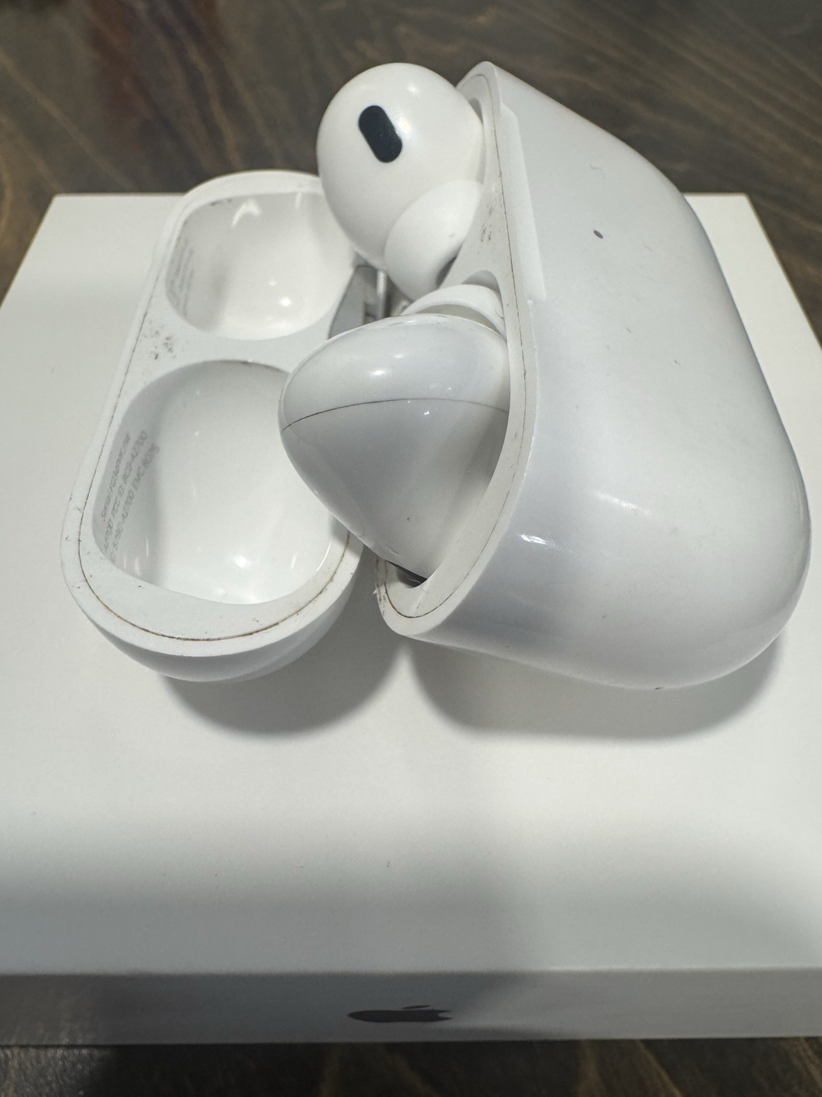 Apple AirPods Pro 2nd Gen White ANC Wireless Bluetooth Earbuds w/ MagSafe Case