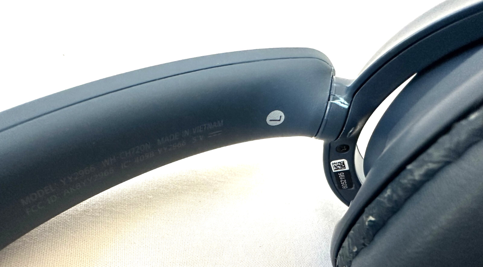 Sony WH-CH720N Wireless Bluetooth Noise Canceling Headphone Blue (Read) 1.2