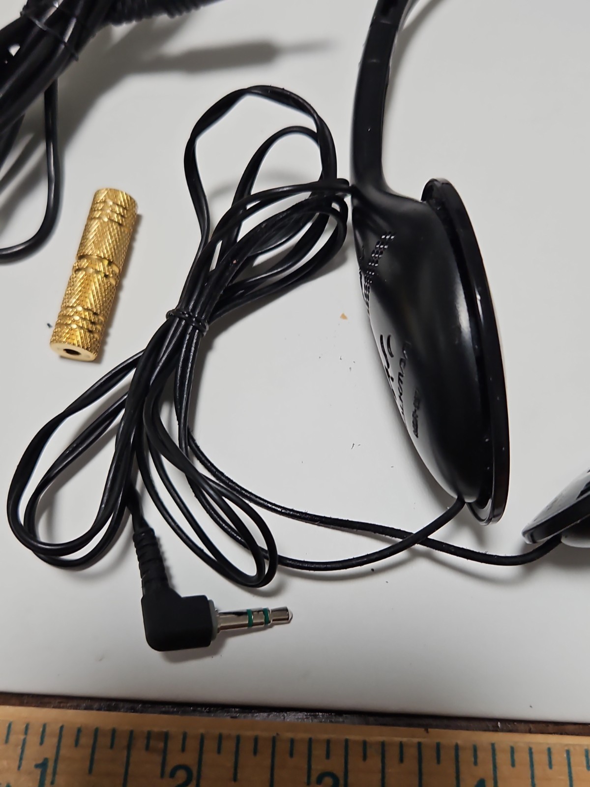 Sony Walkman MDR-027 On-Ear Headphones Black Wired Portable Audio Black Vintage