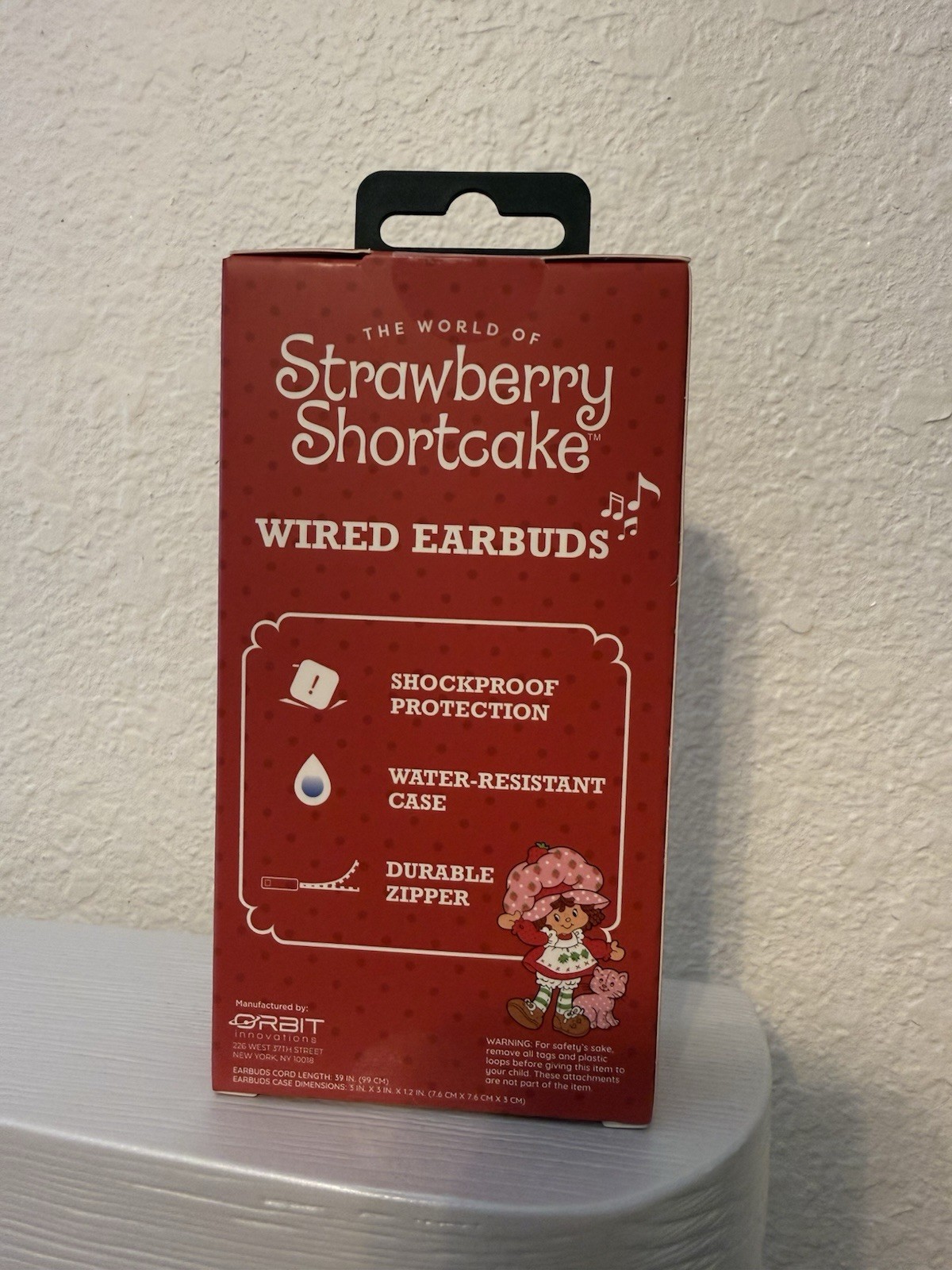Strawberry Shortcake Wired Earbuds Headphones w/ Storage Case Cute Pink