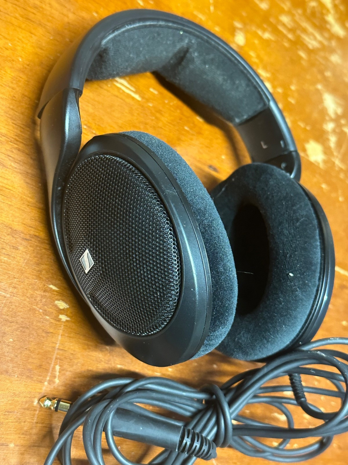 SENNHEISER HD 560S OVER-EAR WIRED HEADPHONES