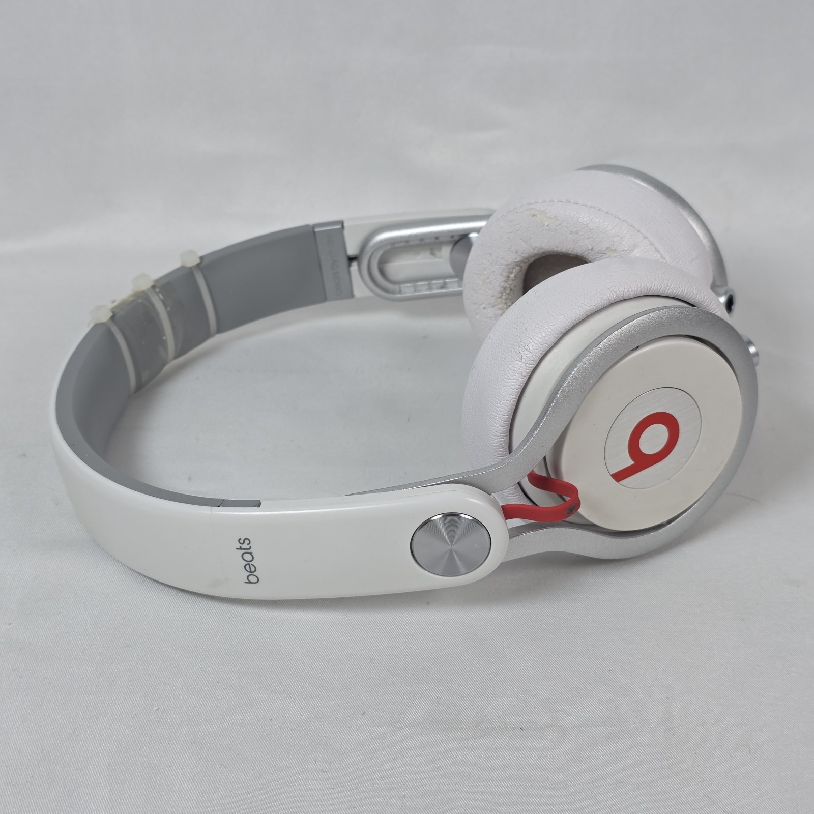 Beats Mixr DJ Headphones – White – Broken but work *Headphones Only*