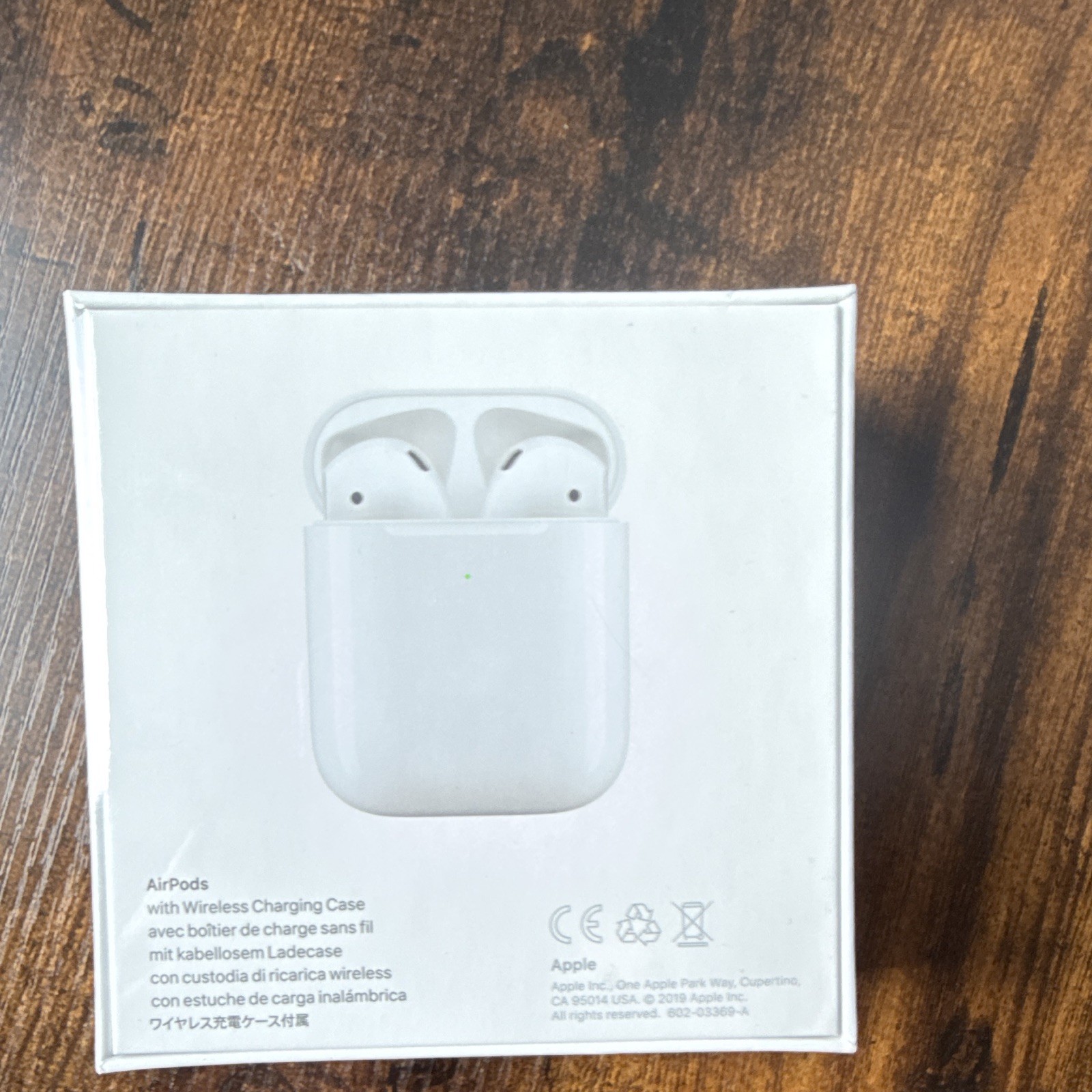 Apple AirPods Earbuds w/ Wireless Charging Case Bluetooth White MRXJ2AM/A