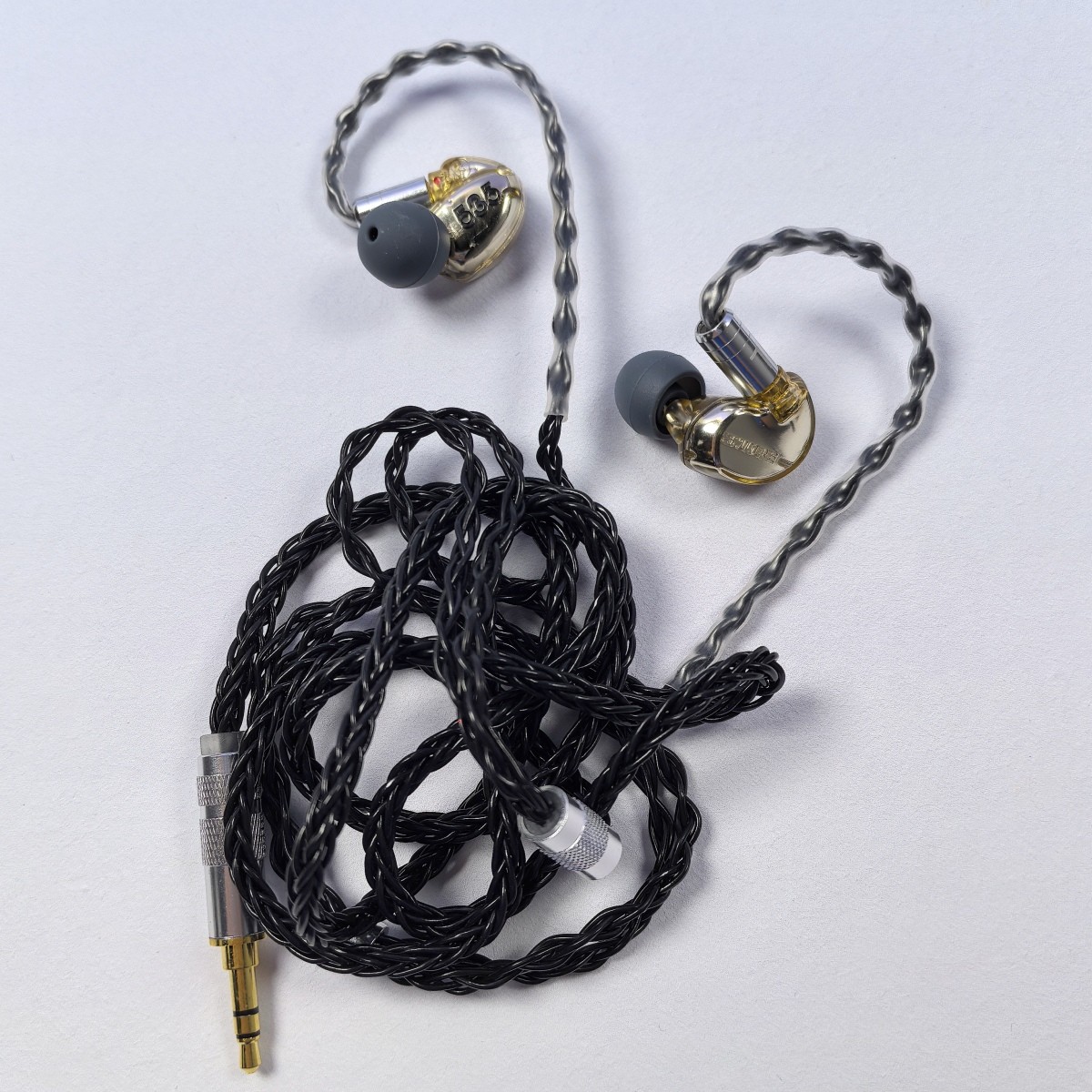 Shure SE535 Professional Sound Isolating Earphones Wired In-Ear Headphones Gold