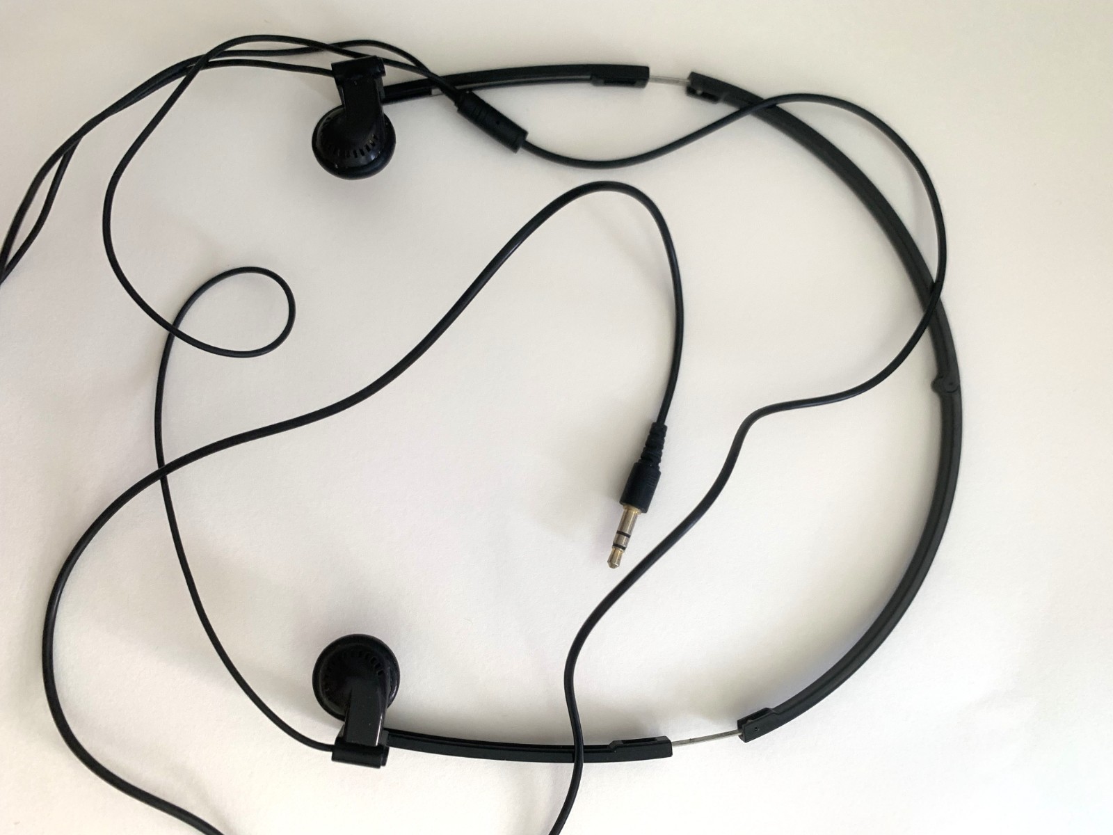 MDR-A 20 headphones, bought them about 10 years ago, never let me down, EXCELLEN