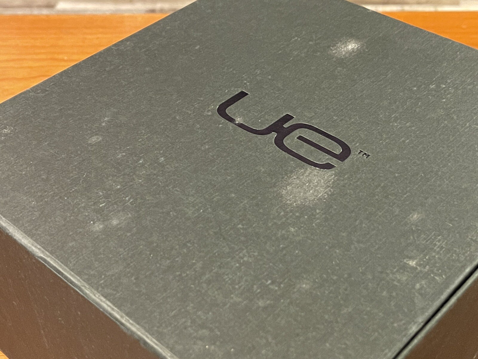 READ: Logitech UE Ultimate Ears 9000 OEM REPLACEMENT BOX – FAST SHIPPING ✈️
