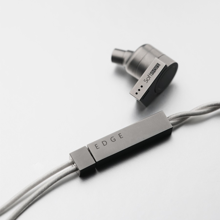 Softears Edge In Ear Wired Hifi Dynamic Driver Earphone Titanium Alloy Cavity