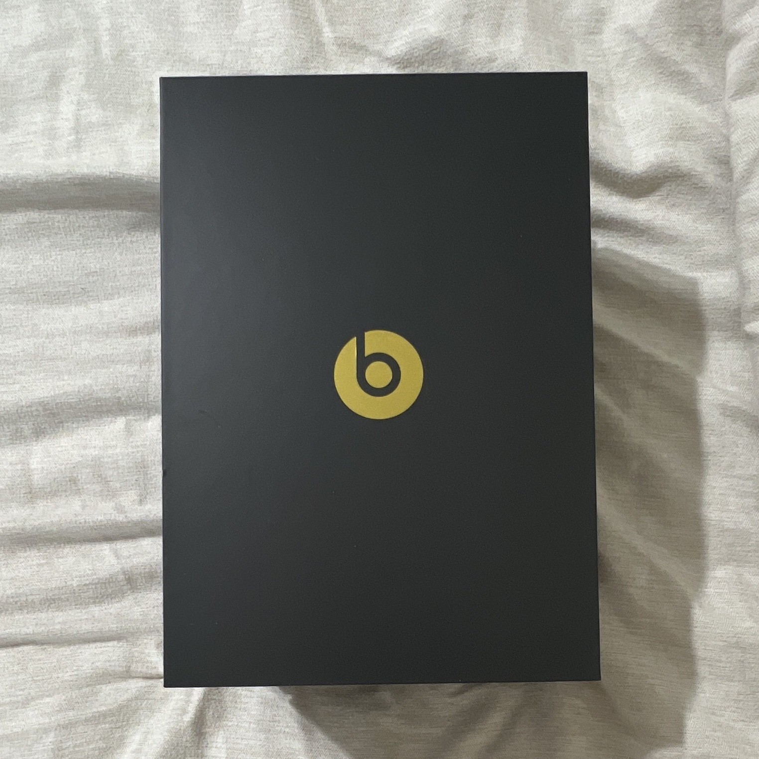 Beats Studio3 Wireless Bluetooth Over-Ear Headphones Black/Gold/Brown