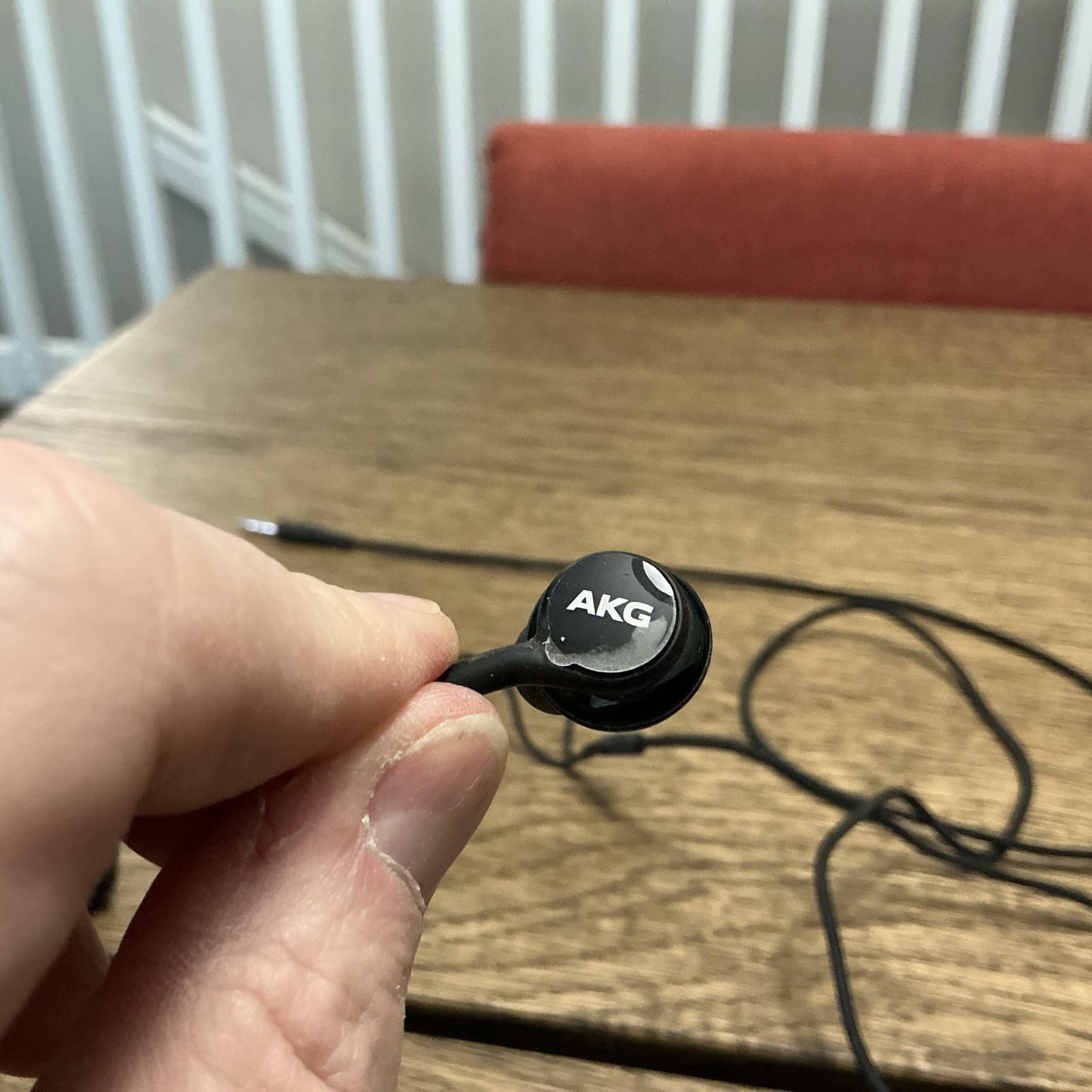 Samsung AKG 3.5mm Headphones Earphones Earbuds with Mic – Genuine – BLACK