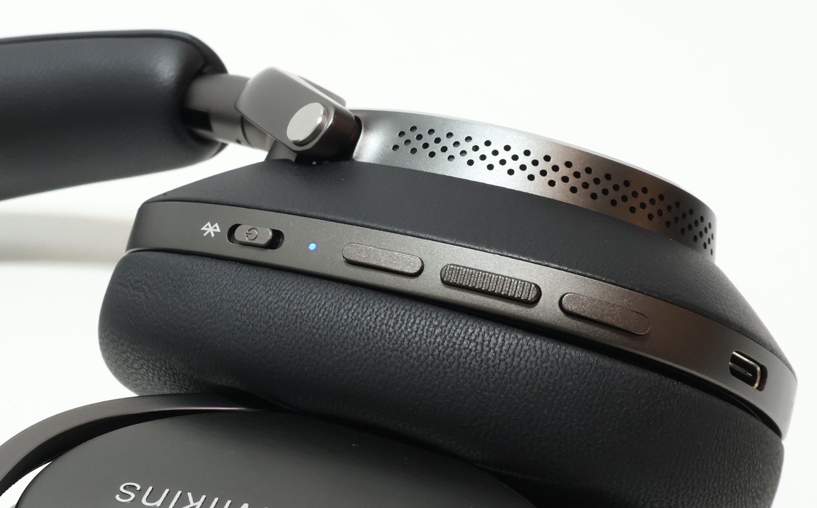 Bowers and Wilkins PX8 Model FP42951 (Black/Gray)
