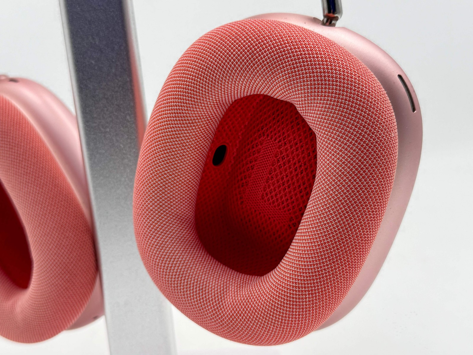 Apple AirPods Max A2096 Lightning 2020 Wireless Headphones Pink Used