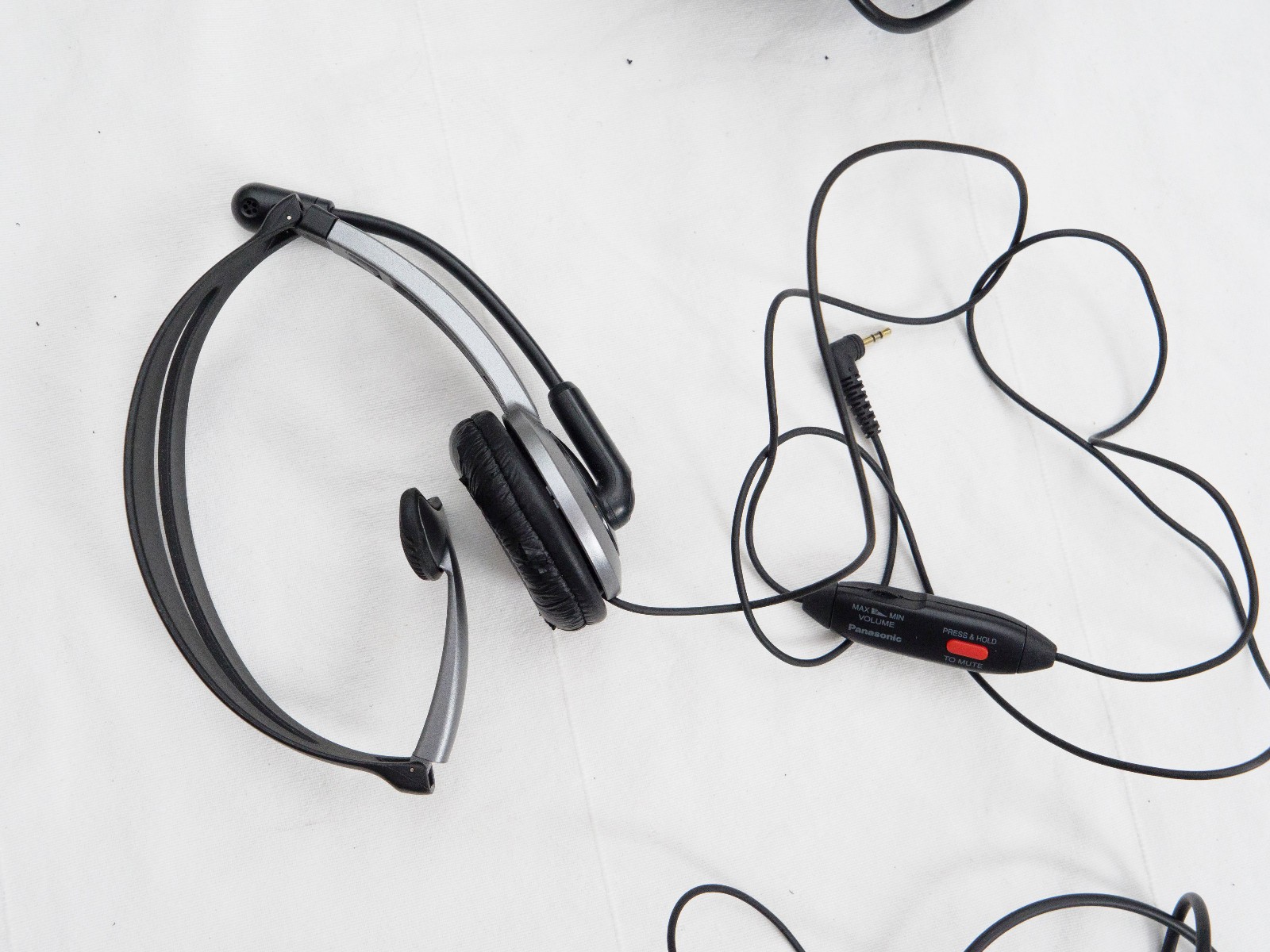 Headset Lot Plantronics , Retcvis, Panasonic kx-tca430, Wantek, Behringer
