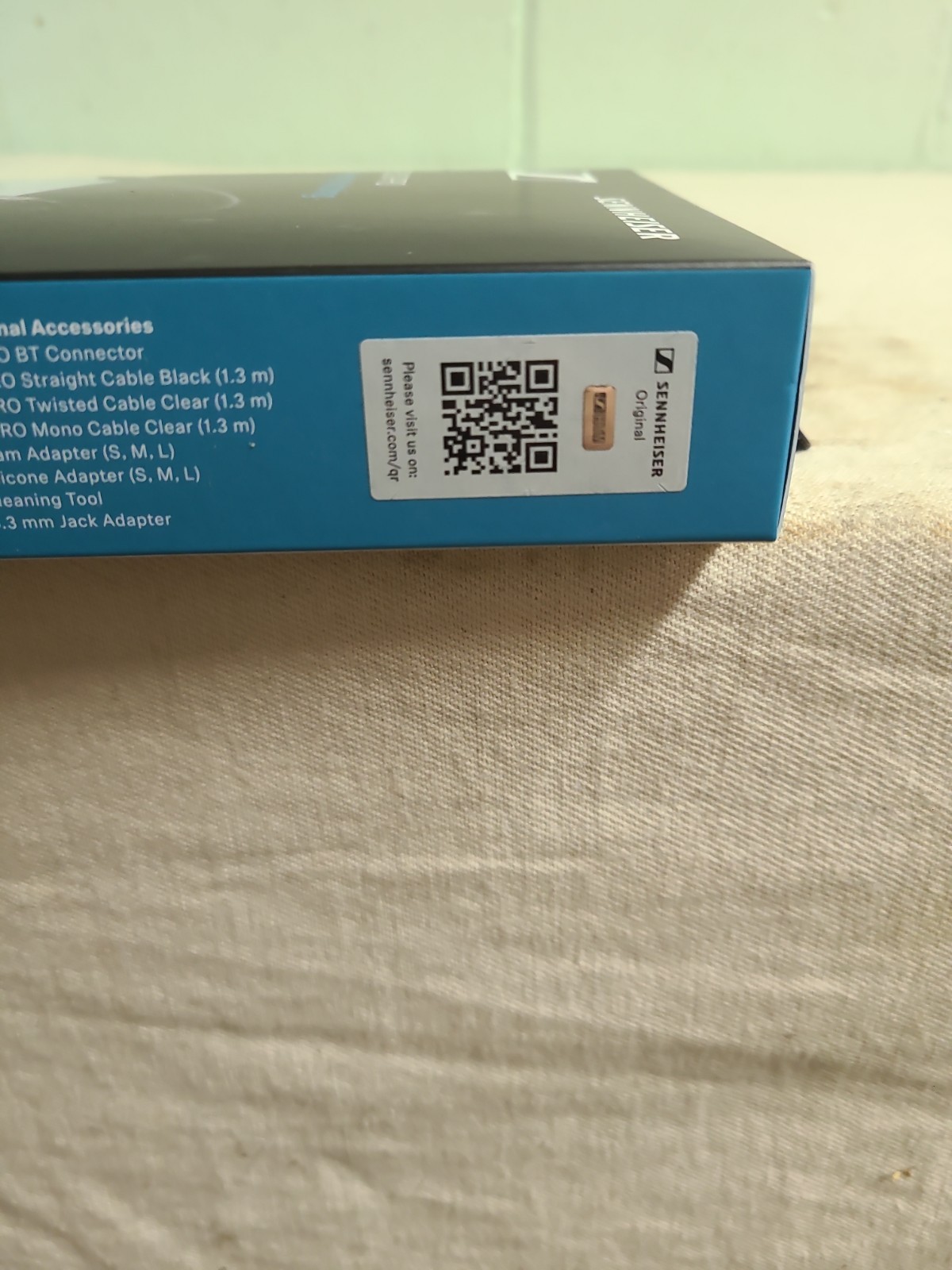 New Clear SENNHEISER “IE 100 PRO” In-ear monitoring ear phones – UNOPENED