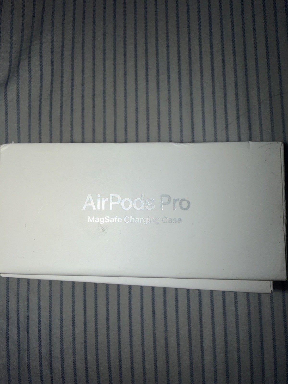 Unused Apple AirPods Pro 1st Gen – White Includes Box