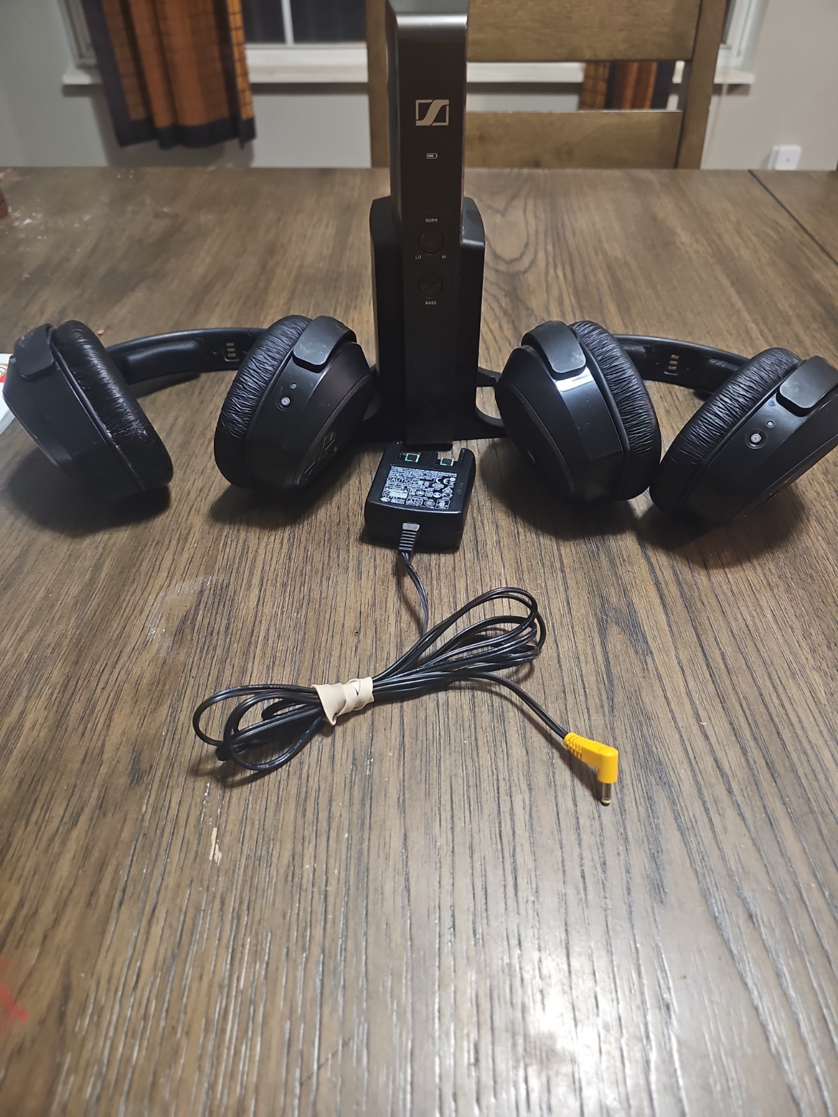 Sennheiser HDR 175 Wireless Headphone System (2 headphones + transmitter)
